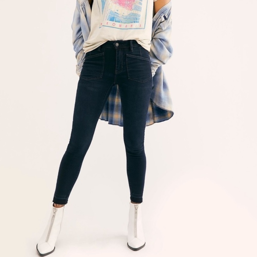 NWT Free People Ivy Released Hem Mid Rise Skinny Jeans Indigo Blue